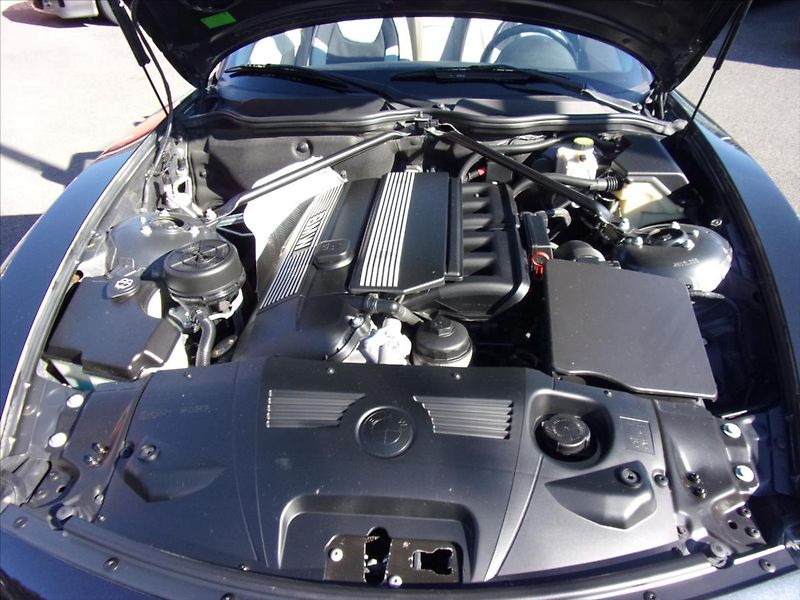 BMW Z4 2,5 i Roadster 141kW kůže - fotka 20 z 22