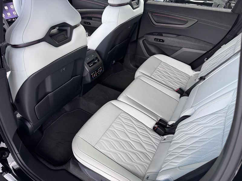 Audi Q7 Nová generace skladem - fotka 15 z 47