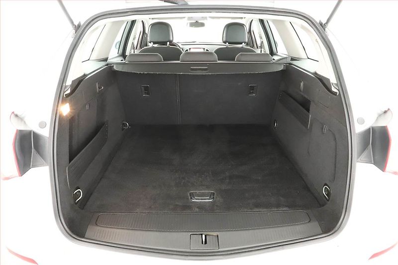 Opel Astra (2014) 1.6 CDTI, po STK, jezdí skvěle - fotka 11 z 12