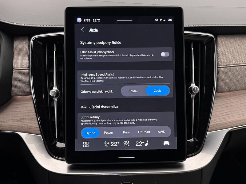 Volvo XC90 T8 AWD RECHARGE BRIGHT PLUS CZ - fotka 37 z 48