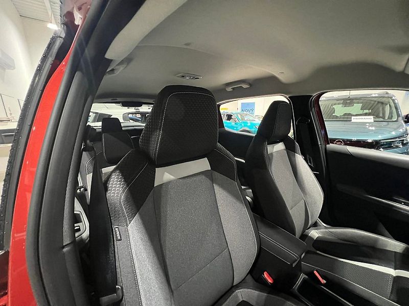 Opel Frontera GS Mild-Hybrid 7 míst- automat - fotka 16 z 36