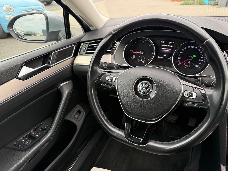 Volkswagen Passat Variant (2019) HIGHLINE 2.0TDI 110kW DSG TAŽN - fotka 11 z 11