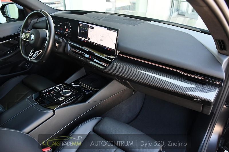 BMW Řada 5 520d xDrive MSPORT 3LZÁRUKA ČR - fotka 15 z 59