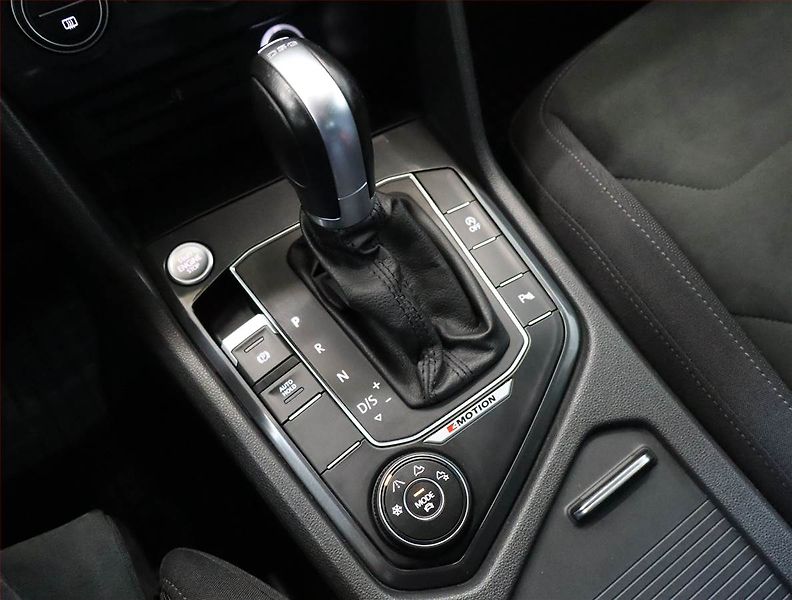 Volkswagen Tiguan (2019) Highline 2.0 TSI - fotka 13 z 25
