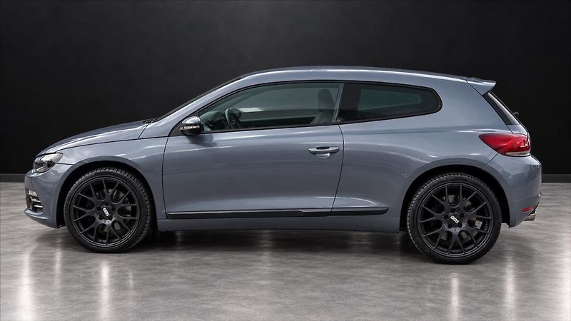 Volkswagen Scirocco 2,0 TSI 147 kW MANUÁL - fotka 8 z 10