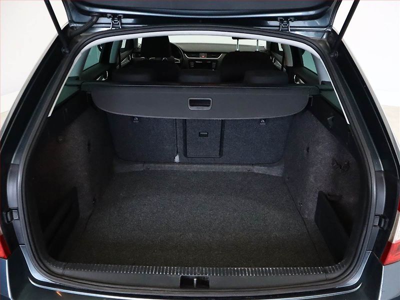 Škoda Octavia (2014) Greenline 1.6 TDI, Serv.kniha - fotka 11 z 15