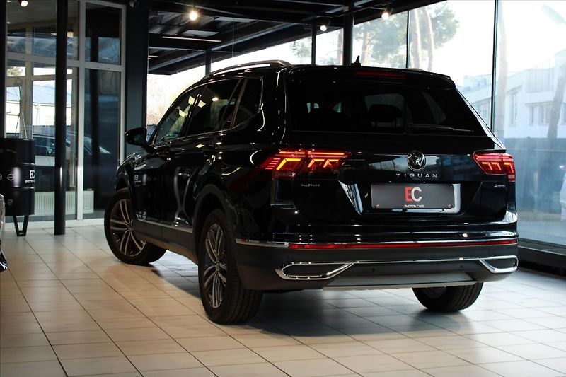 Volkswagen Tiguan Allspace TSi 180kW DSG 4Motion - fotka 31 z 33