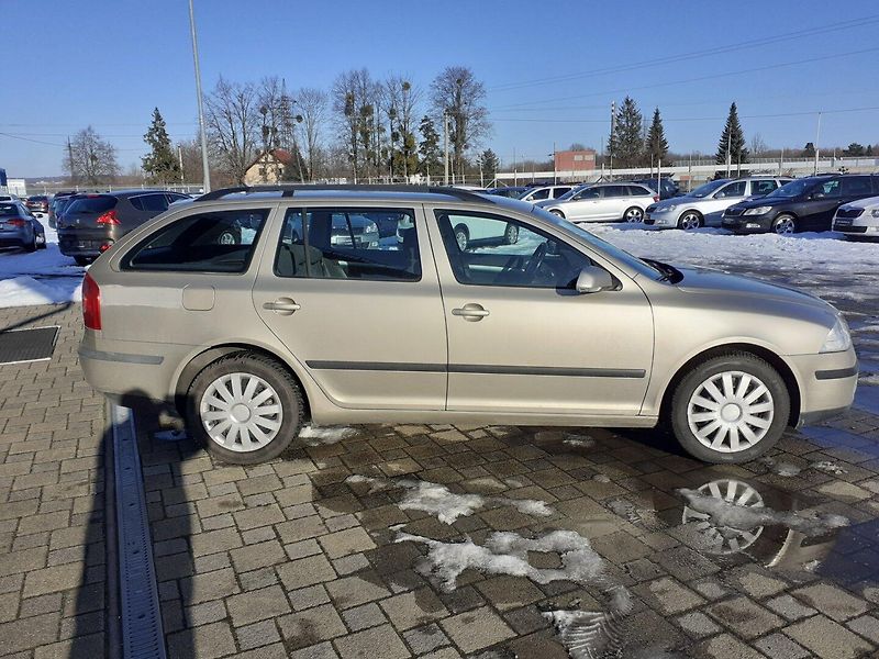Škoda Octavia (2005) KOMBI 1.9 TDi - fotka 3 z 27