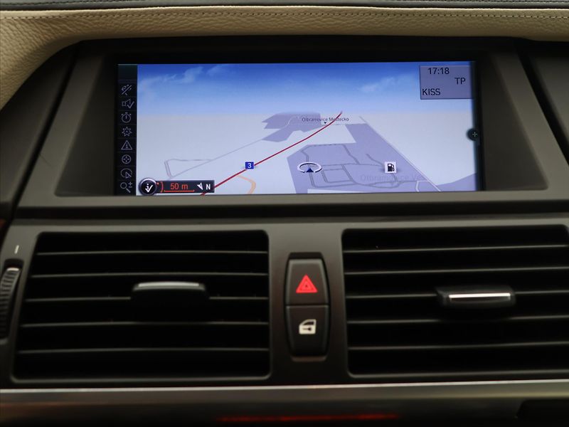 BMW X5 3,0 xDrive 40d 225kW CZ Kůže - fotka 18 z 27