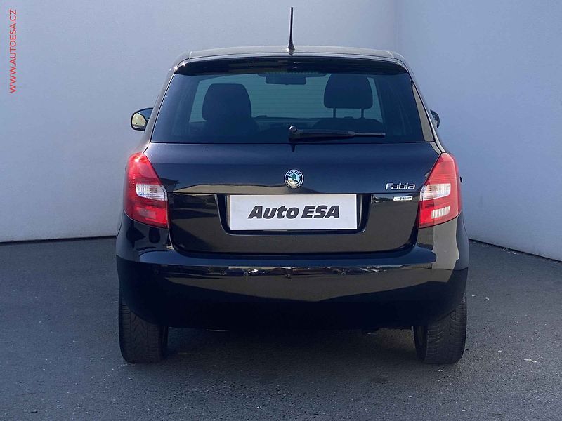 Škoda Fabia (2011) 1.2 TSi, Family - fotka 5 z 15