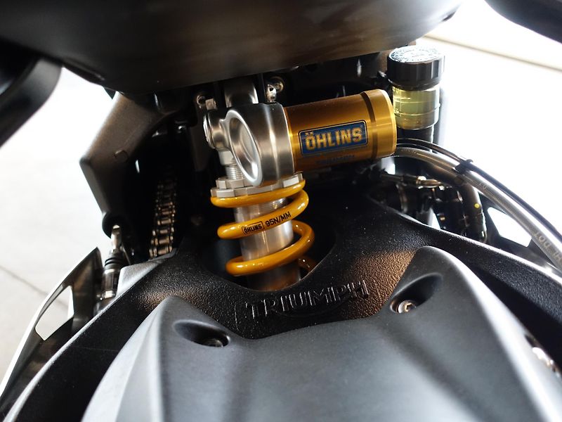 Triumph Street Triple 765 RS (2026) Akce + záruka 2+2 - fotka 9 z 10