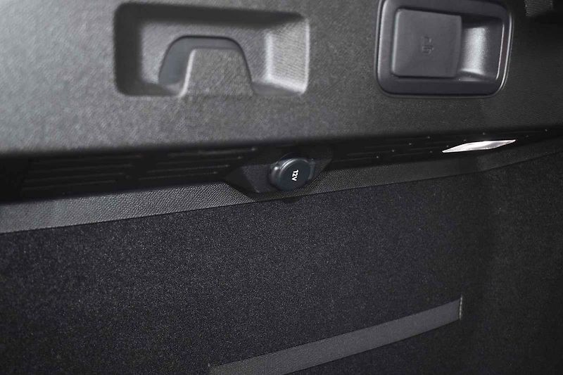 Peugeot 408 je solidně prostorný rodinný vůz s atraktivním vzhledem