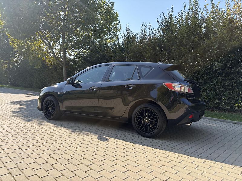 Mazda 3 1.6 Active Plus - fotka 5 z 28