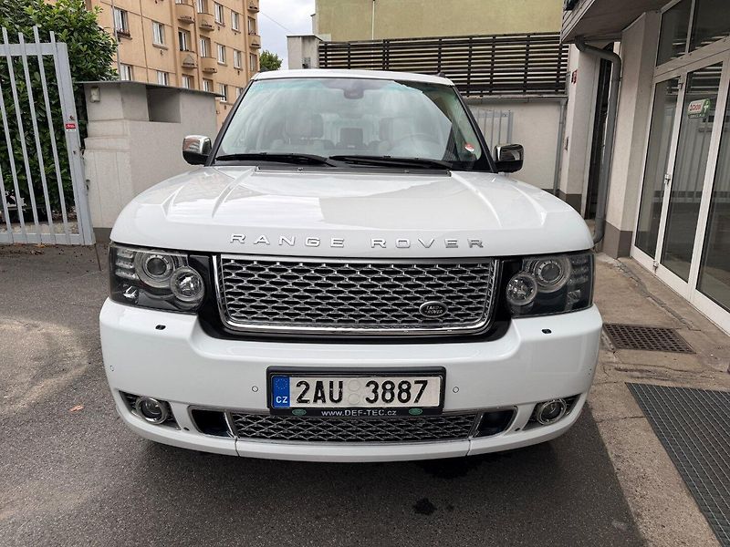 Land Rover Range Rover (2012) 4.4 TDV8 Vogue - fotka 3 z 27