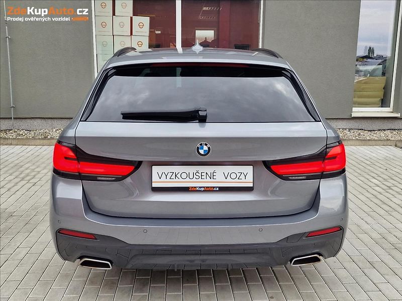 BMW Řada 5 520d Xdrive M-Sport ČR,1.Maj. - fotka 9 z 50