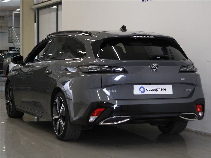Peugeot 308 1,6 PHEV 225k. GT Výprodej! - fotka 3 z 28