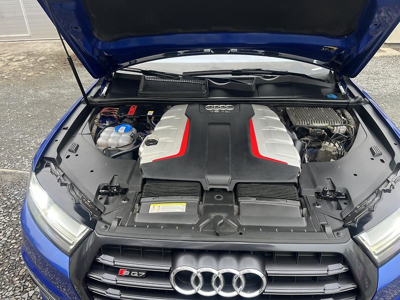 Audi SQ7 (2016) 4,0 D V8 320Kw 7 MÍST PANORAMA - fotka 19 z 19