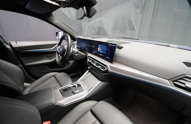 BMW i4 M50 xDrive GC SoH 95% 360k Taž - fotka 17 z 26