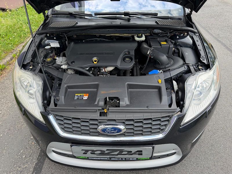Ford Mondeo 2,2 TDCi /129kW/ + sada pneu  - fotka 15 z 19