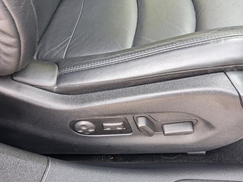 Citroën C5 (2016) 2,0HDi EXCLUSIVE TOP VÝBAVA ! - fotka 27 z 52