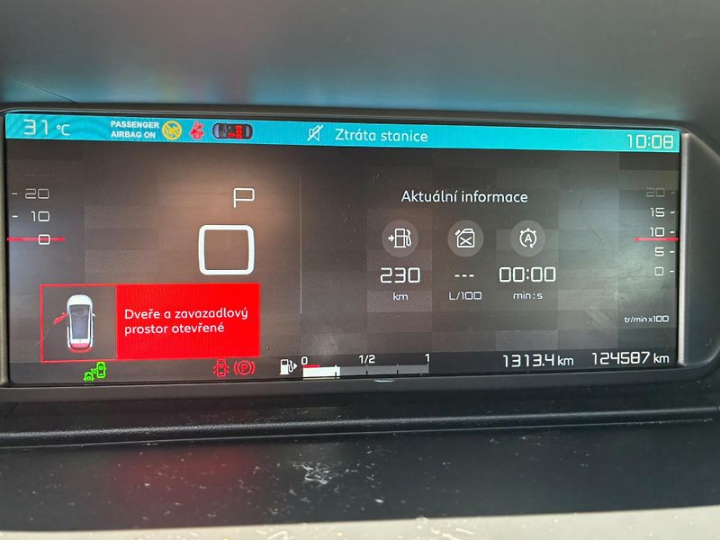Citroën C4 Picasso (2017) 1.6HDi,88KW,MASÁŽ, BLIS, 1.MAJ - fotka 12 z 35