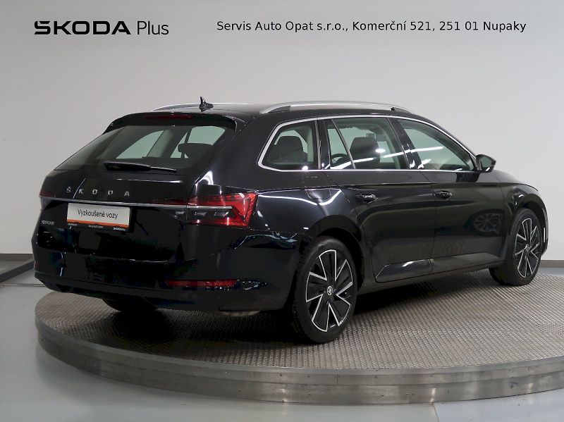 Škoda Superb (2022) STYLE 2.0TSI 140KW DSG - fotka 2 z 40