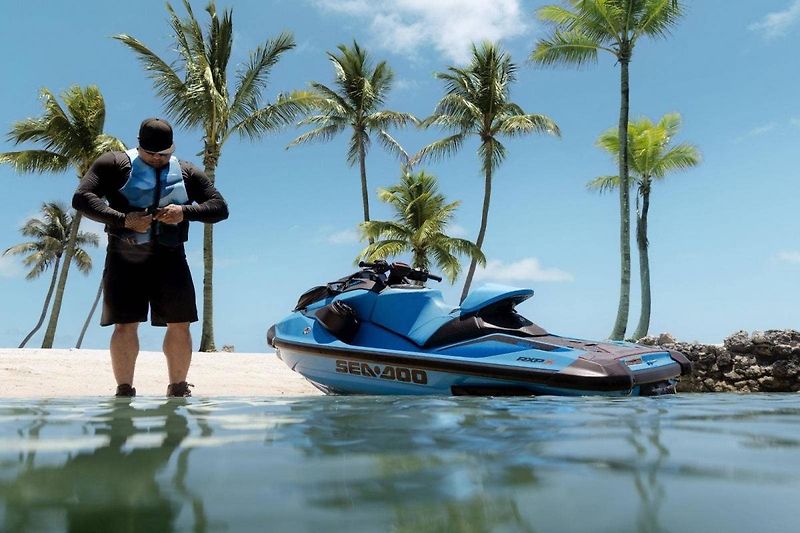 Sea Doo (2026) Skútr vodní RXP-X RS 1-up 325h - fotka 3 z 5