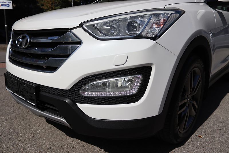 Hyundai Santa Fe Santa Fe 2.2 CRDi 4x4 ČR 1.MAJ - fotka 6 z 59
