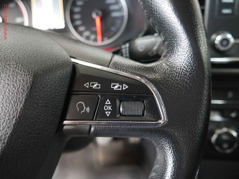 Seat Leon (2014) 2.0TDi, LED - fotka 19 z 23