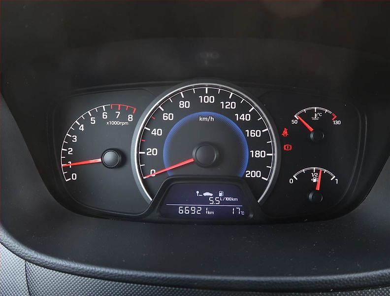 Hyundai i10 (2017) 1.0, Serv.kniha - fotka 11 z 15