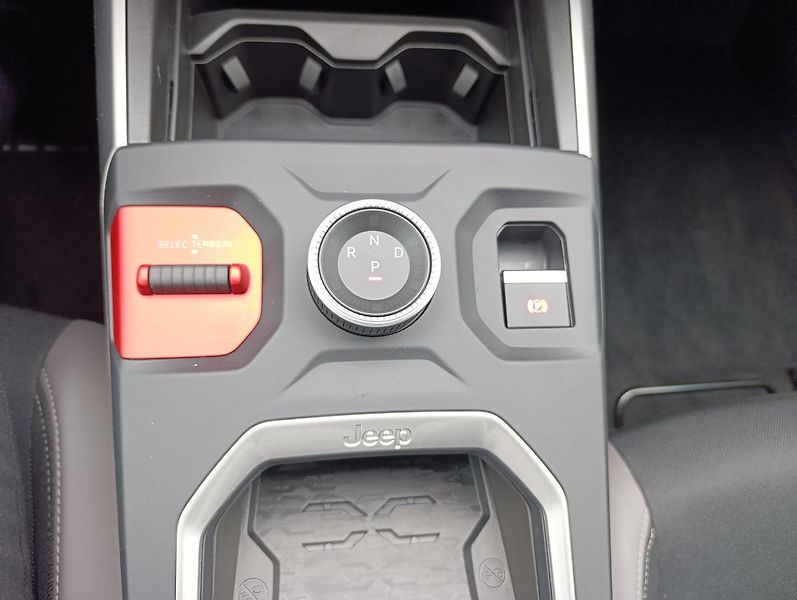 Jeep Compass (2026) First Edition e-Hybrid 145k - fotka 24 z 30