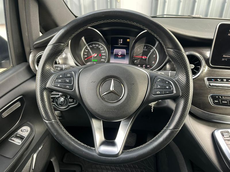 Mercedes-Benz Třídy V V300d Avantgarde 4MATIC / DPH  - fotka 12 z 29