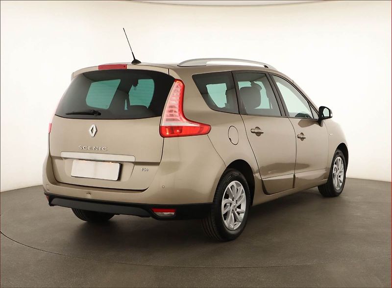 Renault Grand Scénic (2016) 1.2 TCe, Navi, Tempomat - fotka 5 z 18