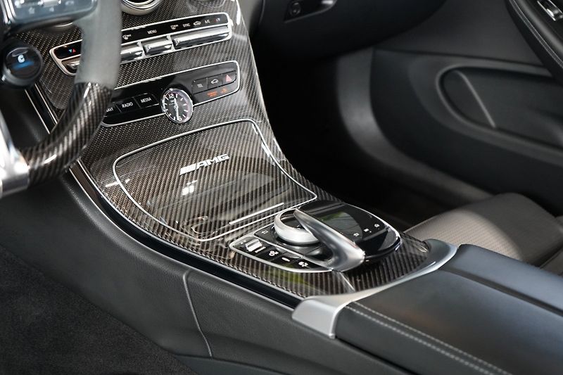 Mercedes-Benz Třídy C (2022) 63s*AMG*CERAMIC*HUD*CARBON*360 - fotka 17 z 44