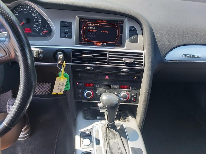 Audi A6 (2005) 3,2 Avant Quatro - fotka 32 z 36