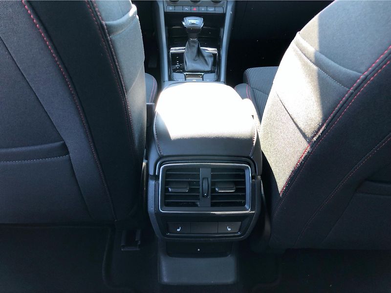 Škoda Karoq 1.5 TSI STYLE DSG 7° - fotka 23 z 29