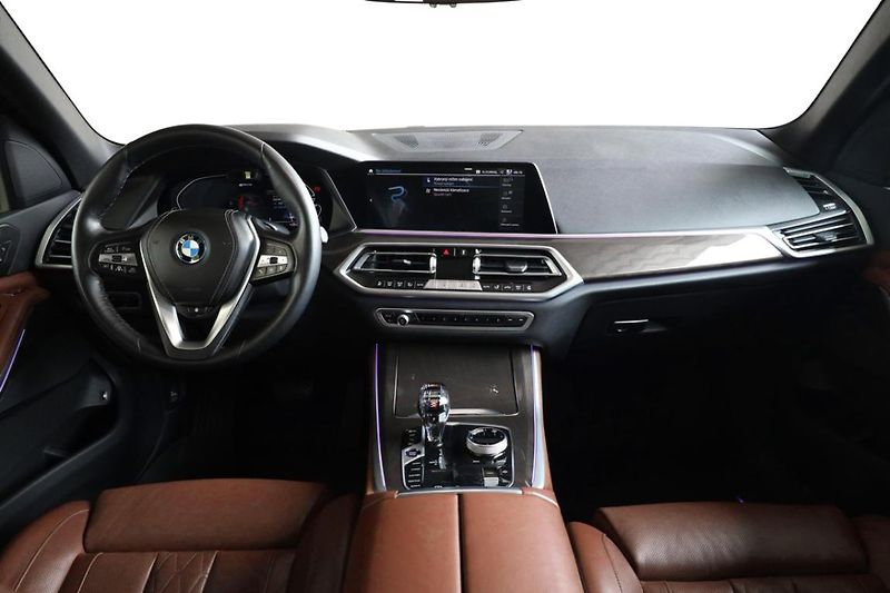 BMW X5 xDrive 45e - fotka 7 z 35