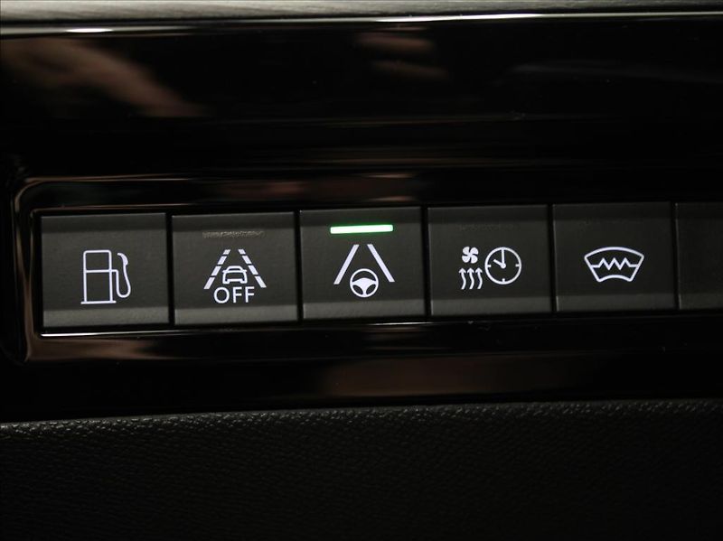 Peugeot 508 1,6 Hybrid 225k. GT Pano.FOCAL - fotka 18 z 25