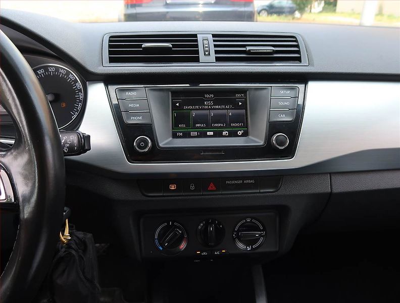 Škoda Fabia (2017) Ambition Plus 1.2 TSI - fotka 12 z 17