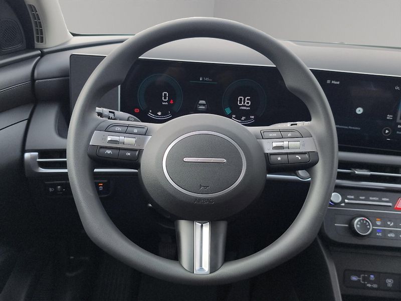 Hyundai Tucson (2025) 1.6 T-GDi 117kW, ČR, 1. maj., - fotka 10 z 24