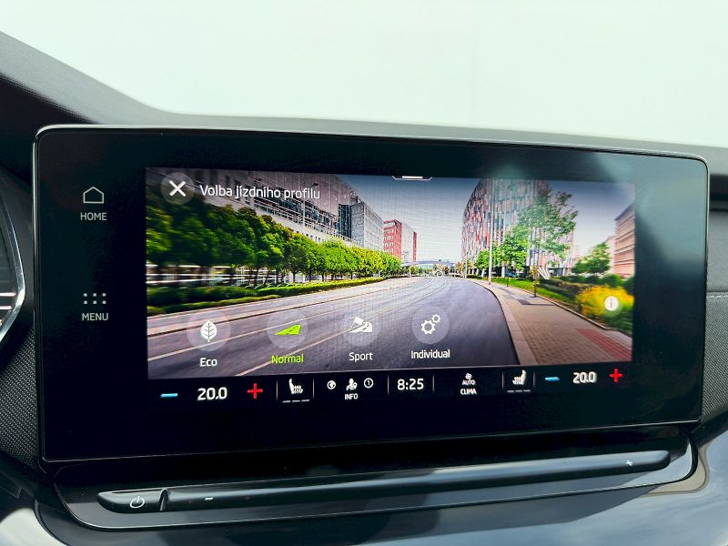 Škoda Octavia (2023) 2.0 TDI 110kW SportLine Manuál - fotka 17 z 35