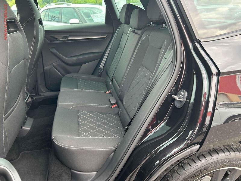 Škoda Karoq (2022) 1.5 TSI, 2.maj,ČR, SportLine - fotka 10 z 20
