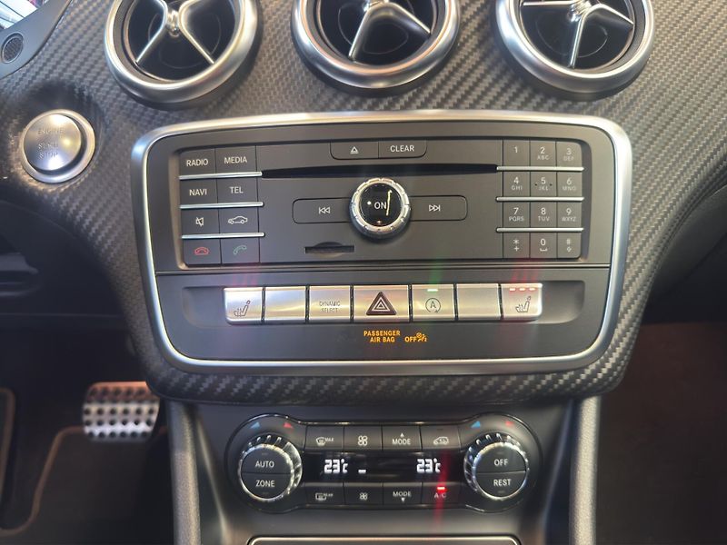 Mercedes-Benz Třídy A (2017) A 200 AMG Line - fotka 16 z 23