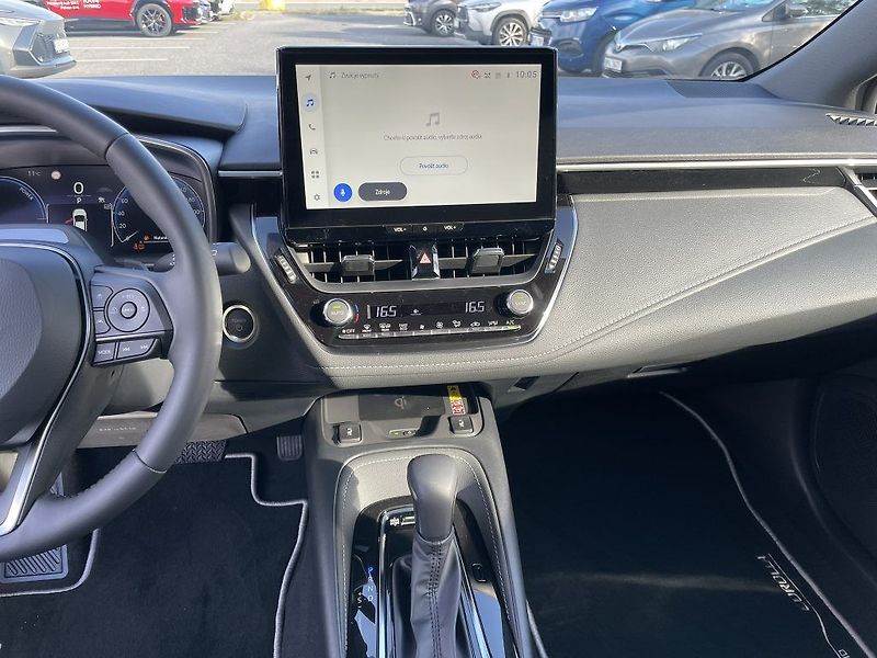 Toyota Corolla 2.0 HEV - fotka 17 z 28