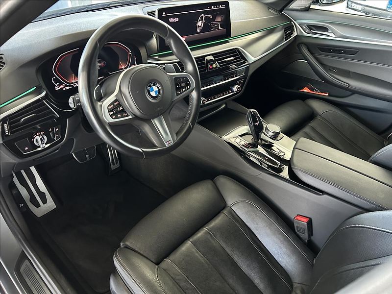 BMW Řada 5 3,0   530xD,210kW,ČR,M-SPORT,D - fotka 11 z 43