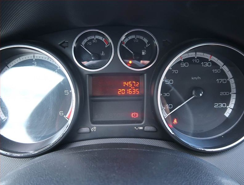 Peugeot 308 (2007) 2.0 HDI, Klima, zamluveno - fotka 11 z 15