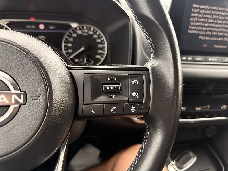 Nissan Qashqai (2022) 1.3 MHEV,140PS,ZÁRUKA - fotka 30 z 37