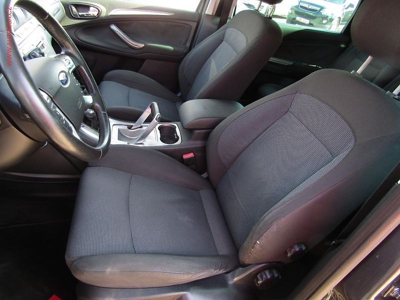 Ford S-MAX (2006) 2.0TDCi, AC, TZ - fotka 9 z 16
