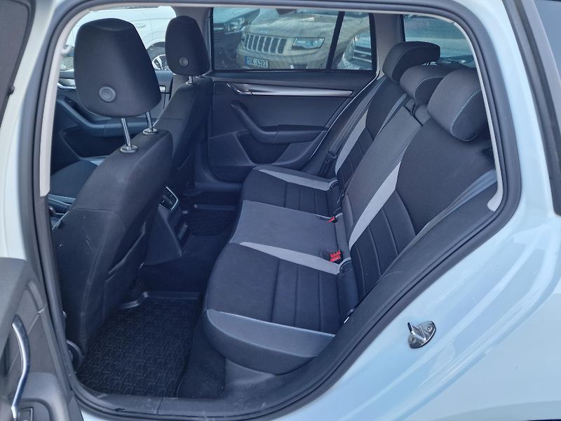 Škoda Octavia 1,6TDI 81KW JOY NAVI - fotka 8 z 19