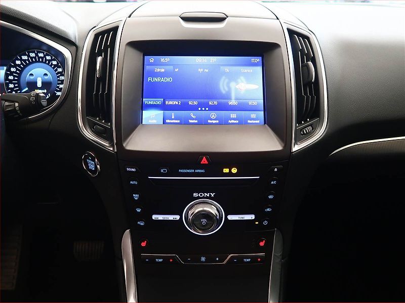 Ford Galaxy (2022) Titanium 2.0 EcoBlue, Automat - fotka 12 z 21